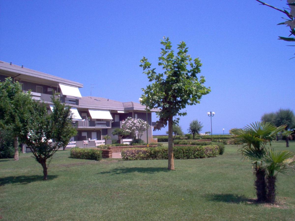 Green Marine Silvi Marina Εξωτερικό φωτογραφία